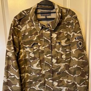 🟢 Torrid Camo Utility Jacket with Embroidered Wings & Rose Back – Size 4 (4X)